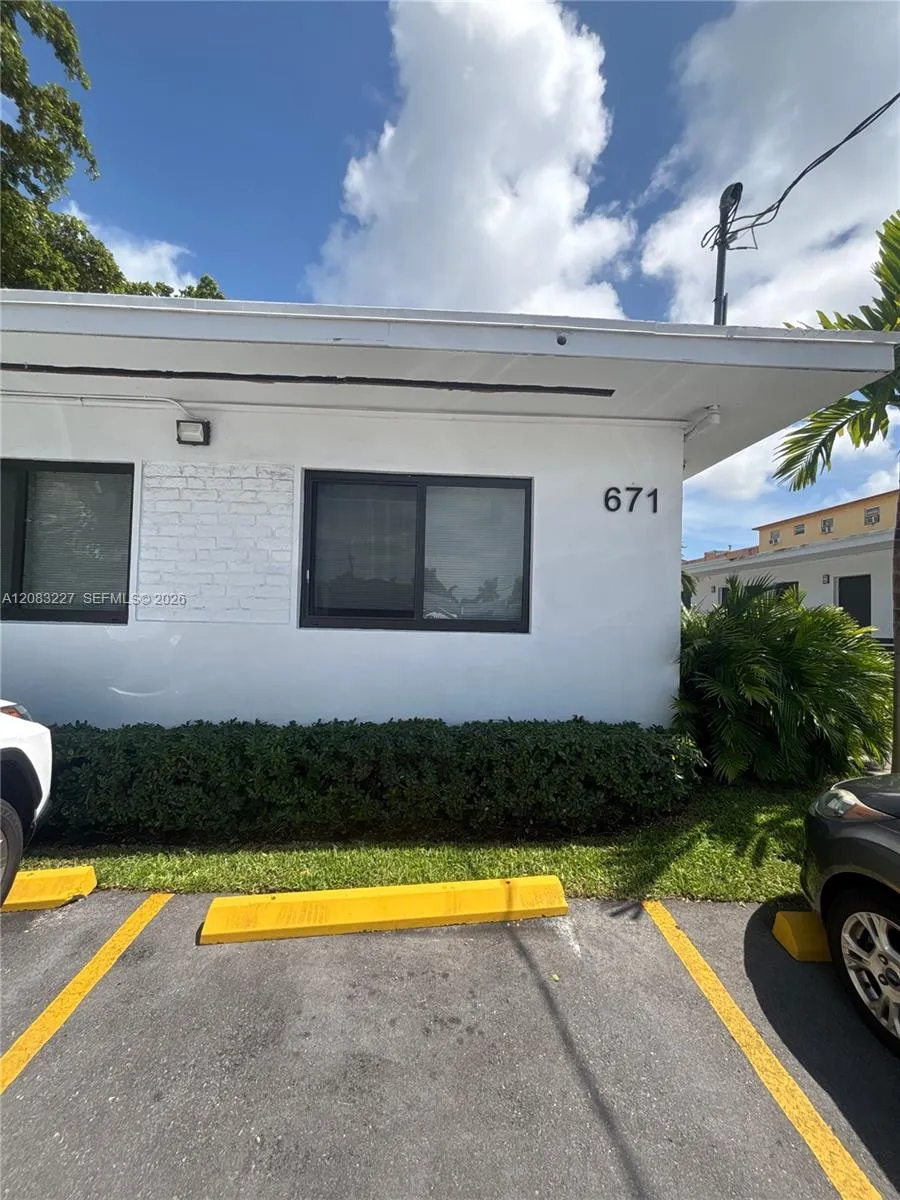 671 SW 7th St #1 Miami, FL 33130
