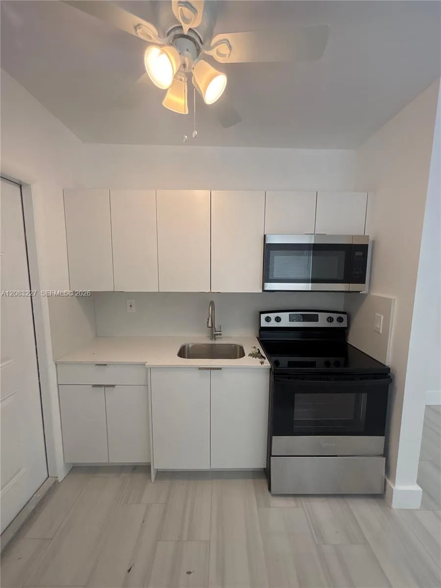 671 SW 7th St #1 Miami, FL 33130