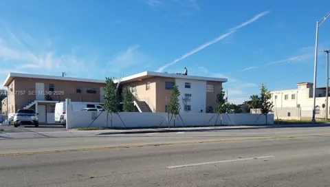 1880 NW 36th St
