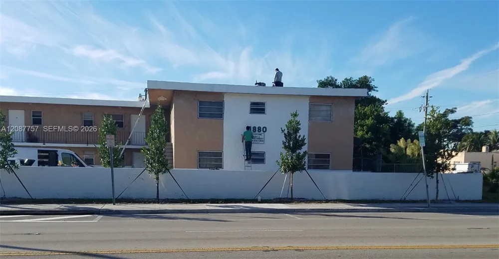 1880 NW 36th St Miami, FL 33142