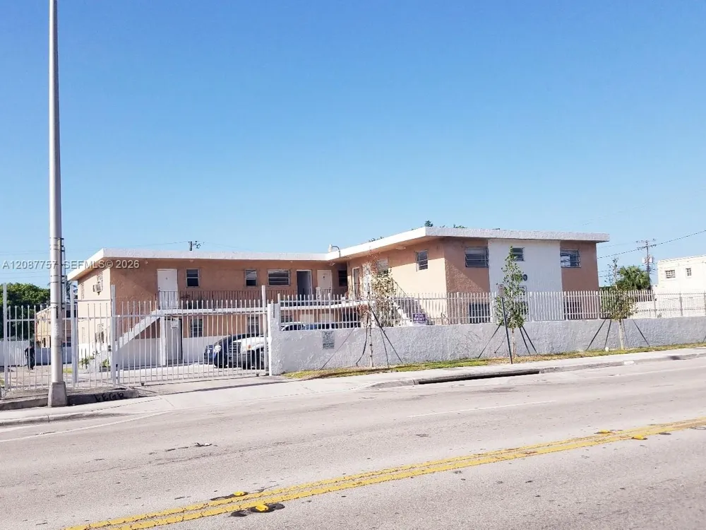 1880 NW 36th St Miami, FL 33142