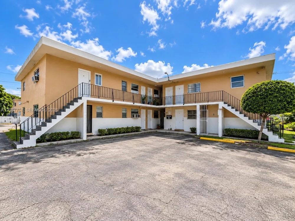 1880 NW 36th St Miami, FL 33142