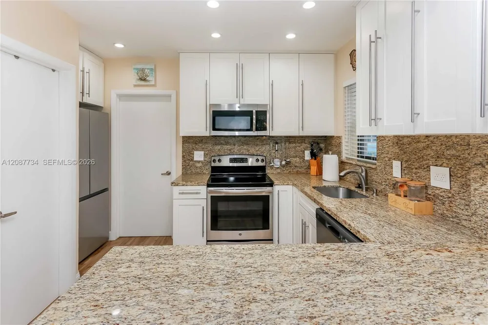 3300 Surf Rd #1A Hollywood, FL 33019