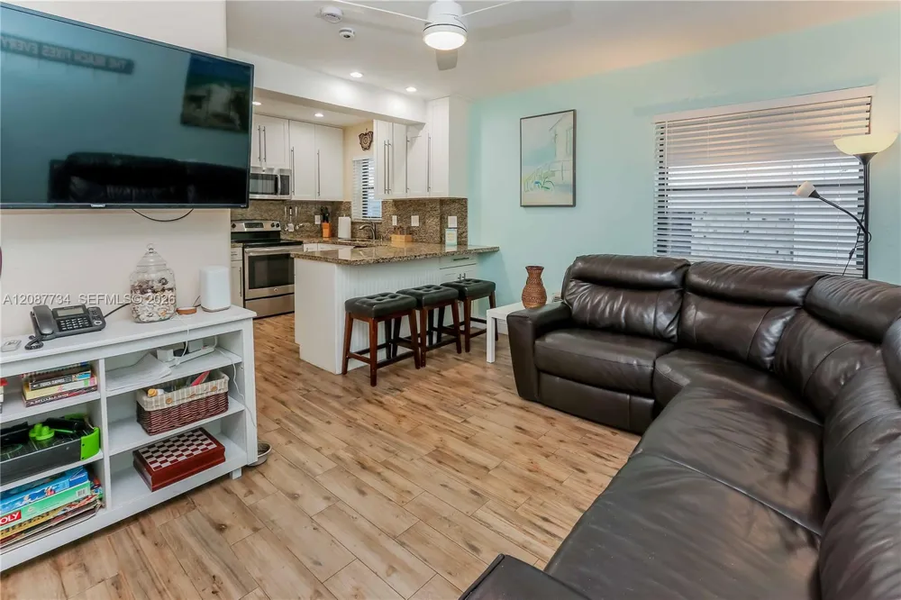 3300 Surf Rd #1A Hollywood, FL 33019