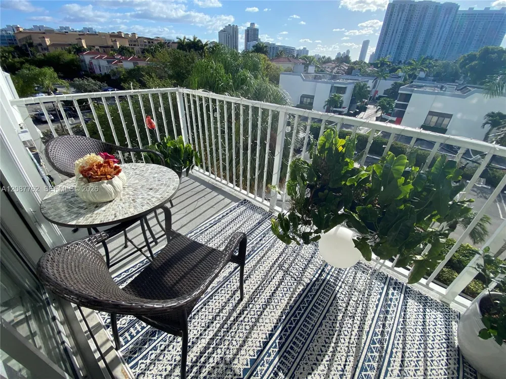 2851 NE 183rd St #303E Aventura, FL 33160