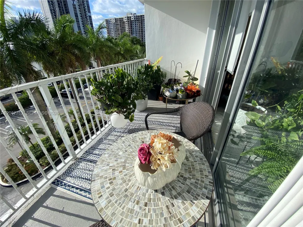 2851 NE 183rd St #303E Aventura, FL 33160