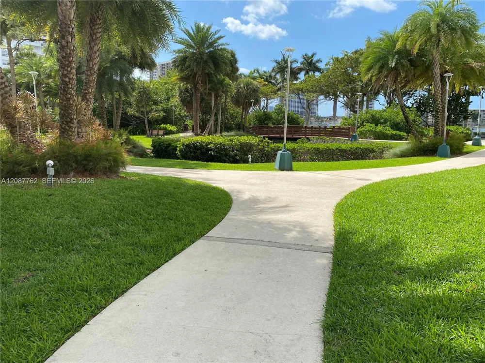 2851 NE 183rd St #303E Aventura, FL 33160