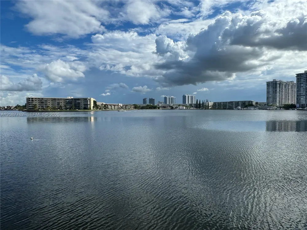 2851 NE 183rd St #303E Aventura, FL 33160