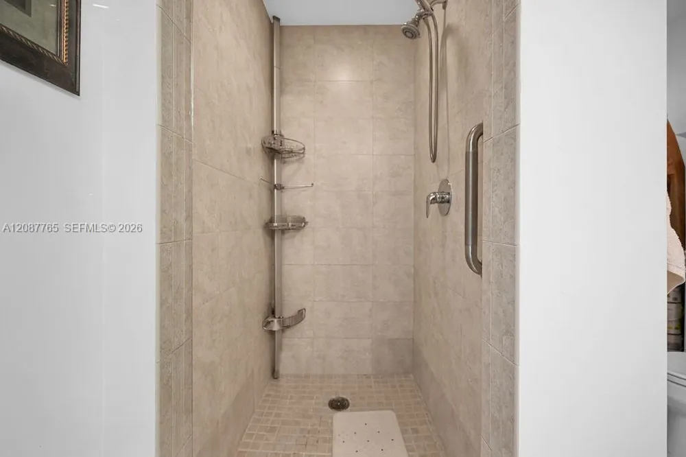 1900 Bayshore Dr #5103 Miami, FL 33132