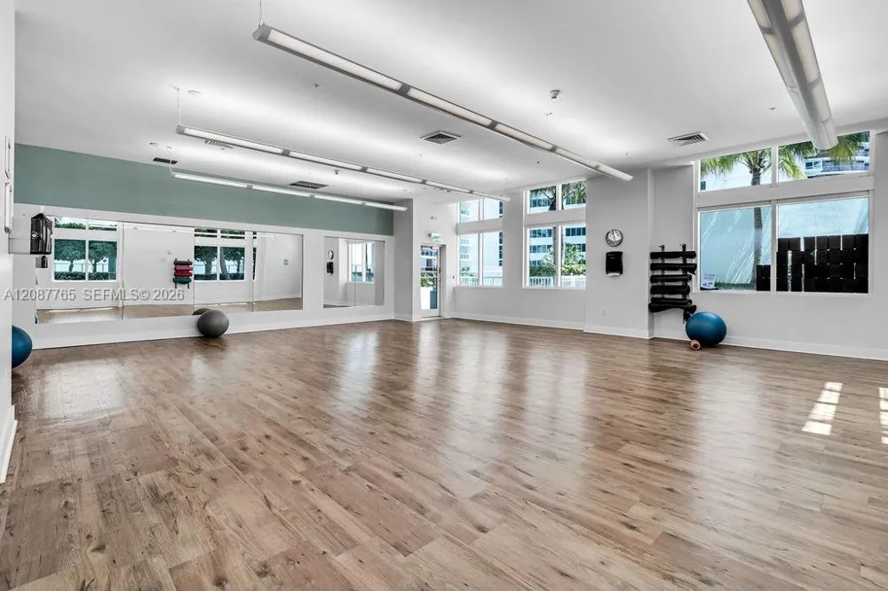1900 Bayshore Dr #5103 Miami, FL 33132