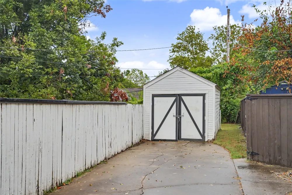 1323 S College Avenue Tulsa, OK 74104