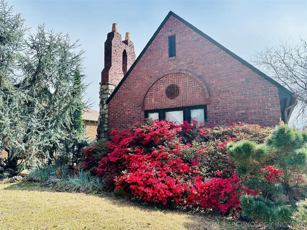 2708 E 14th Place Tulsa, OK 74104