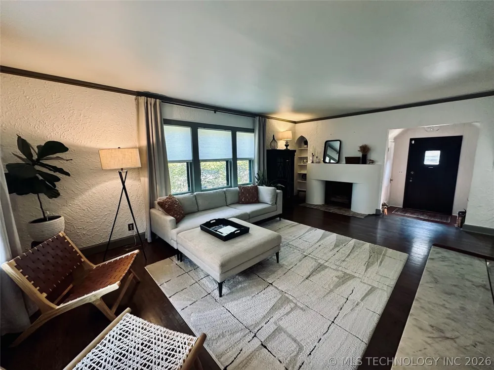 2708 E 14th Place Tulsa, OK 74104