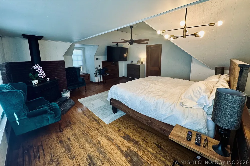 2708 E 14th Place Tulsa, OK 74104