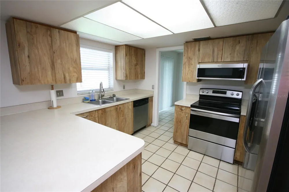 17839 SUNRISE DRIVE Lutz, FL 33549