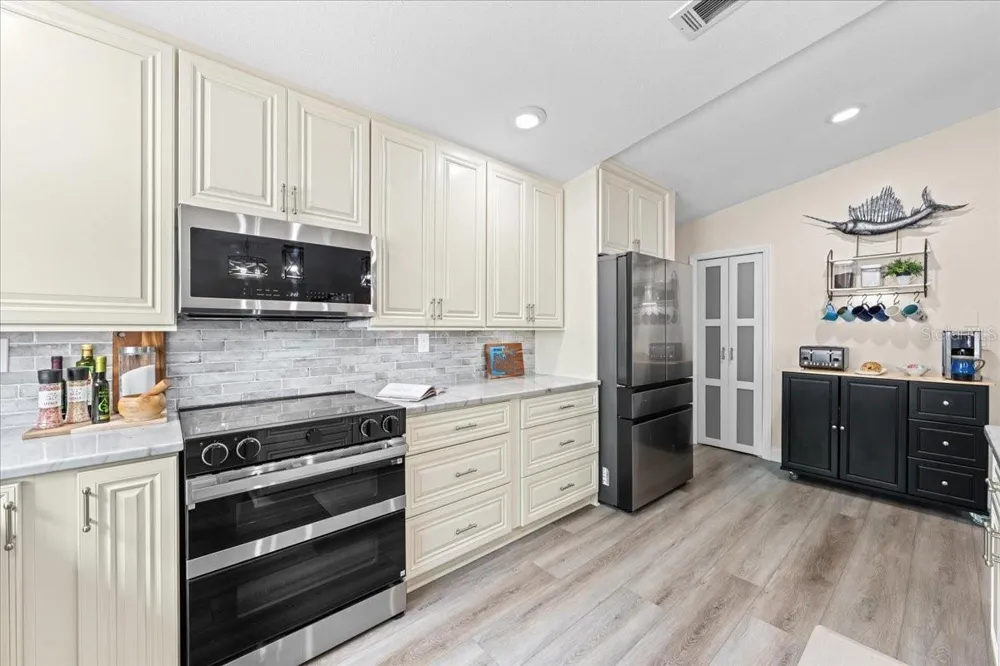3537 SEAWAY DRIVE New Port Richey, FL 34652