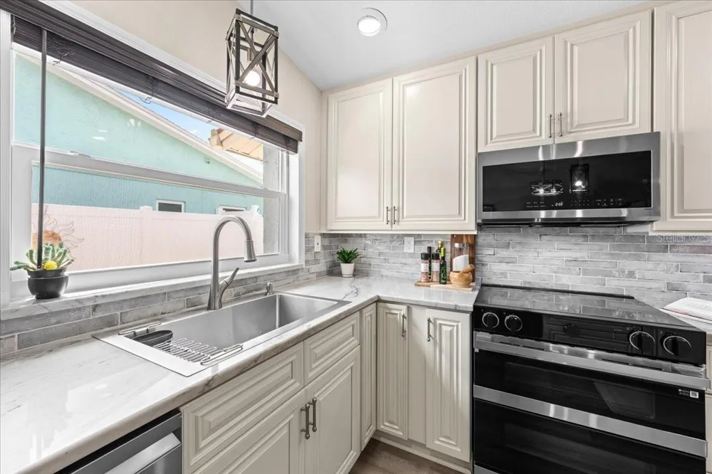 3537 SEAWAY DRIVE New Port Richey, FL 34652