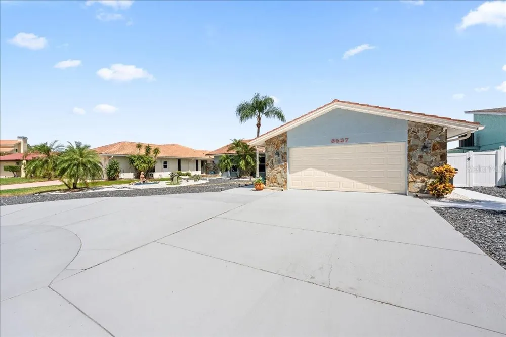 3537 SEAWAY DRIVE New Port Richey, FL 34652