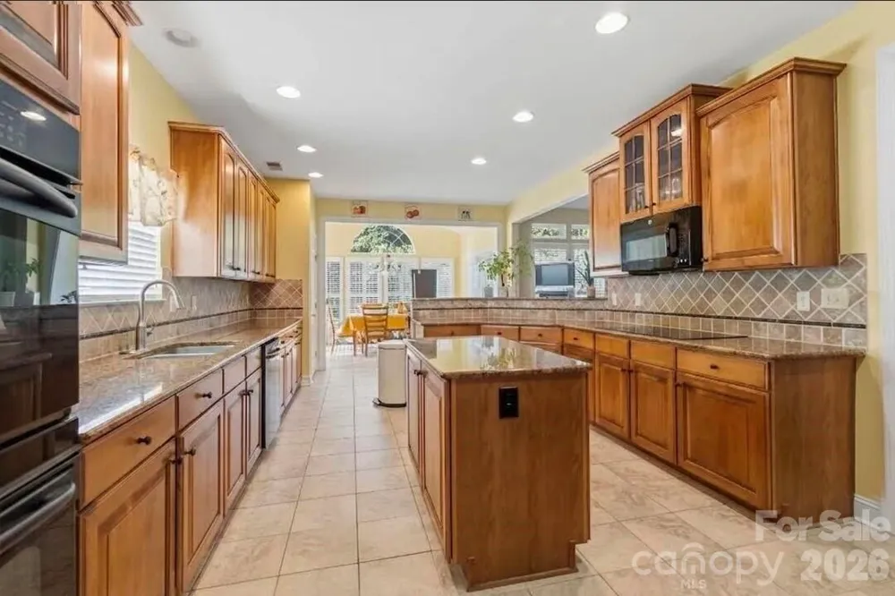 7607 Meadow Grove Drive Waxhaw, NC 28173