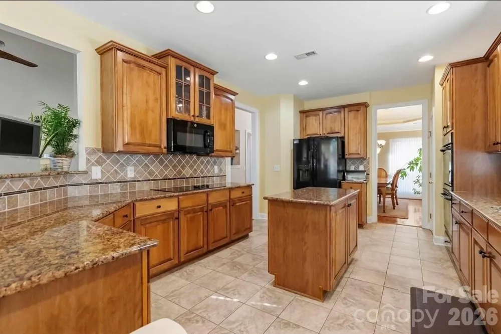 7607 Meadow Grove Drive Waxhaw, NC 28173