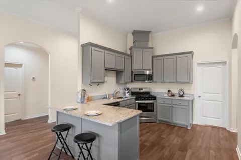 300 County Road 4323
