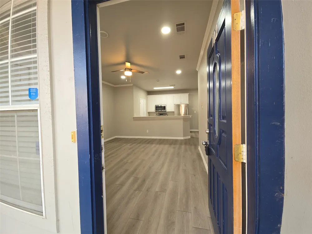 1501 Cedar Elm Drive #102 Euless, TX 76039