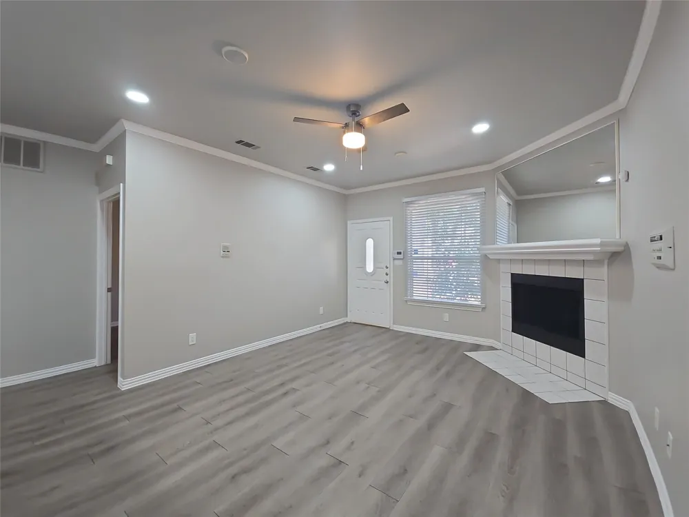 1501 Cedar Elm Drive #102 Euless, TX 76039