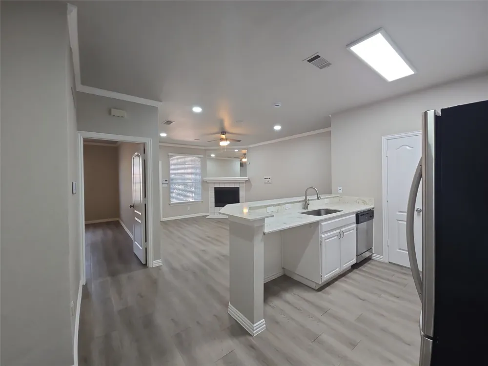 1501 Cedar Elm Drive #102 Euless, TX 76039