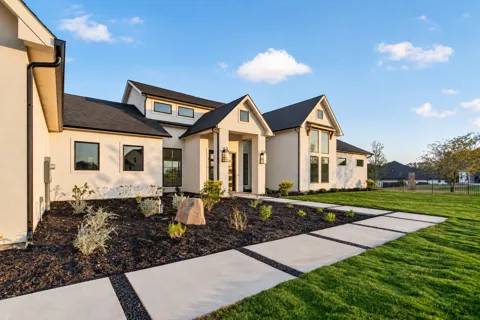 7752 Laura Lake Lane