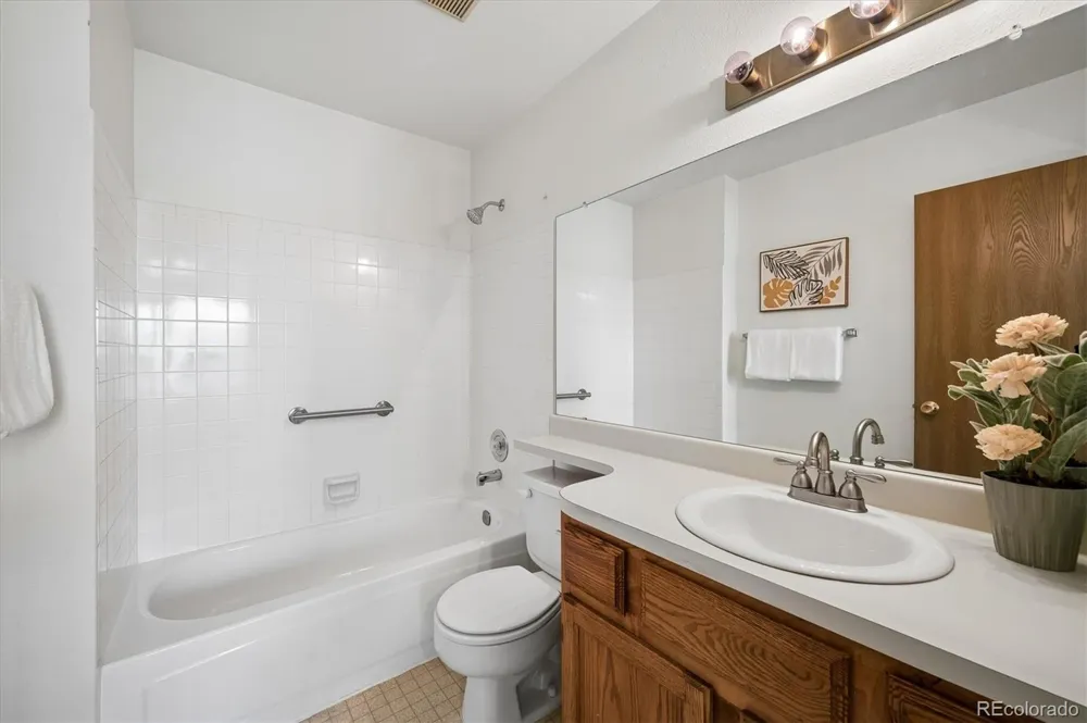 11145 W 17th Avenue #102 Lakewood, CO 80215