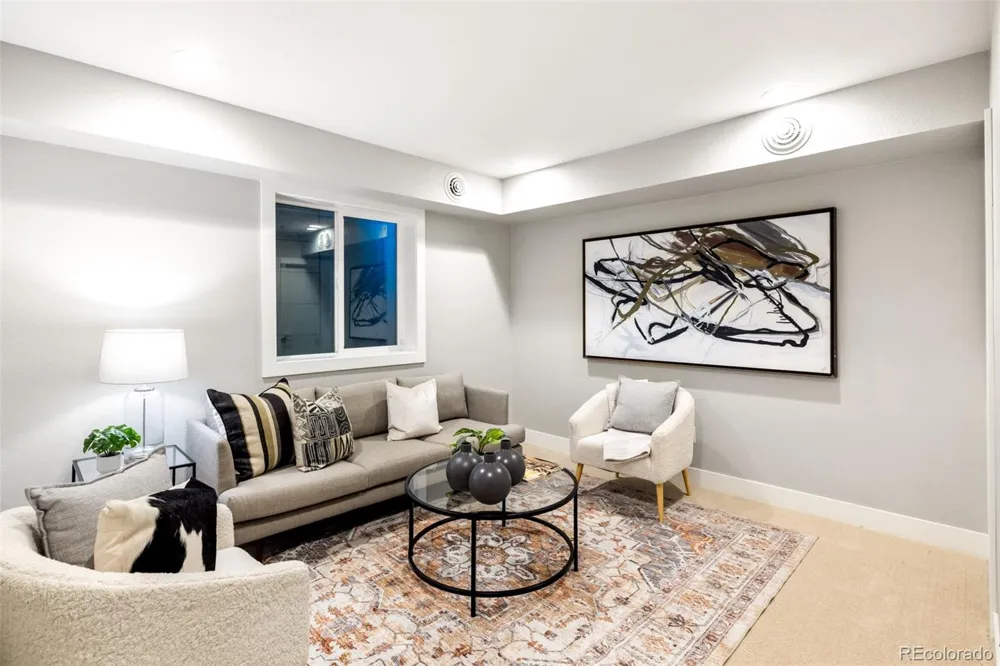 558 Madison Street Denver, CO 80206
