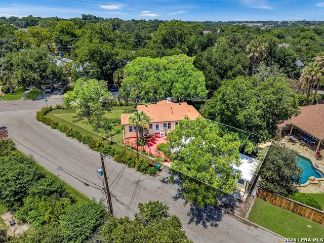 222 REDWOOD ST Alamo Heights, TX 78209