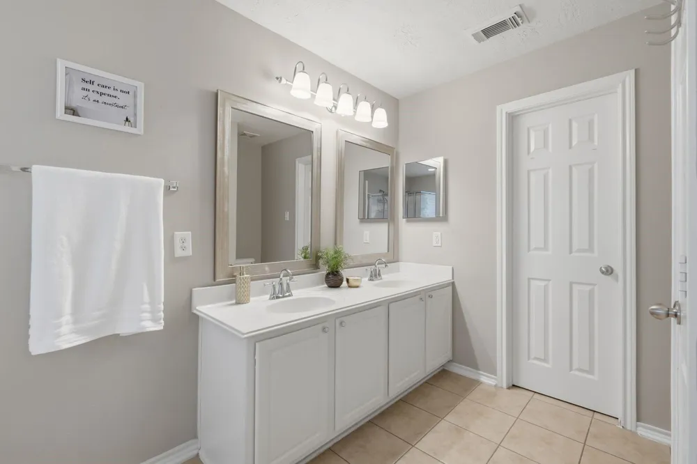 71 S Burberry Park Circle The Woodlands, TX 77382