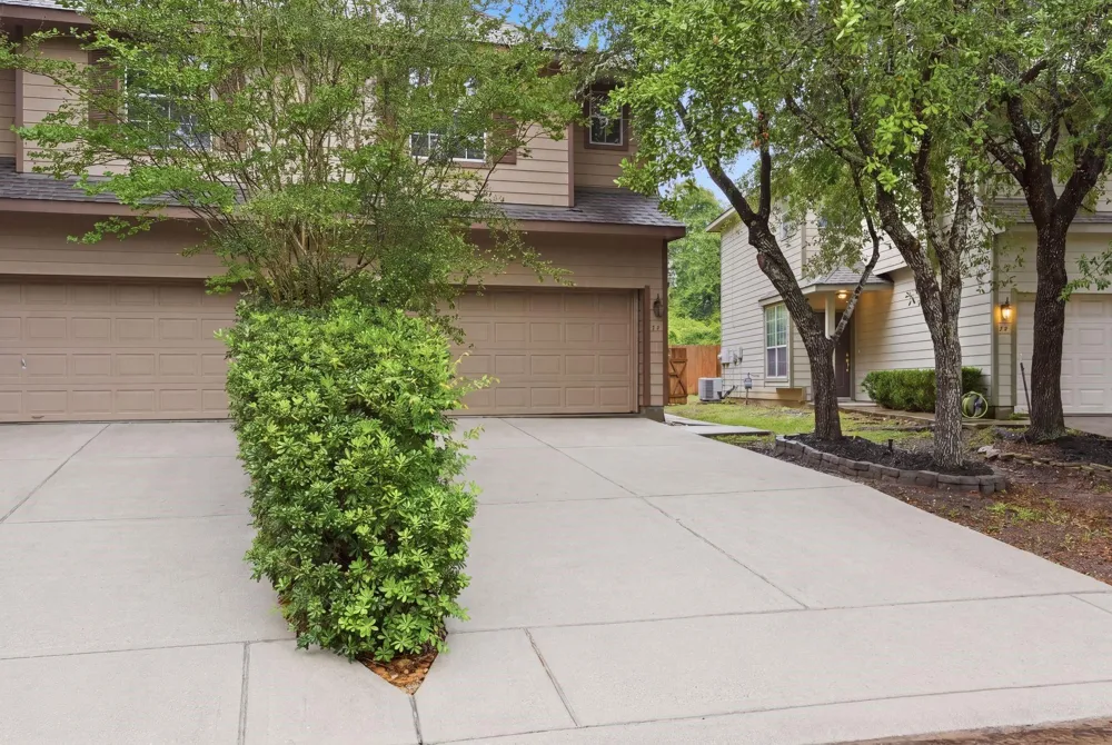 71 S Burberry Park Circle The Woodlands, TX 77382