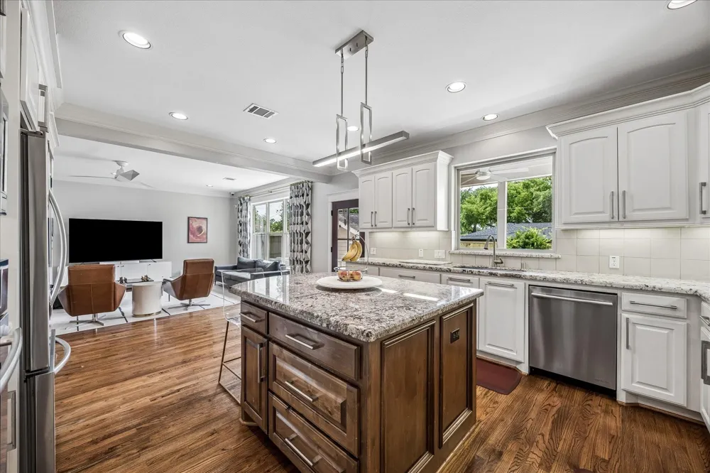 2318 Althea Drive Houston, TX 77018