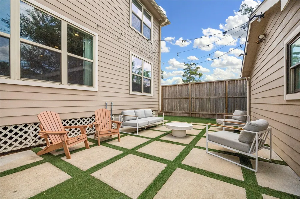 2318 Althea Drive Houston, TX 77018