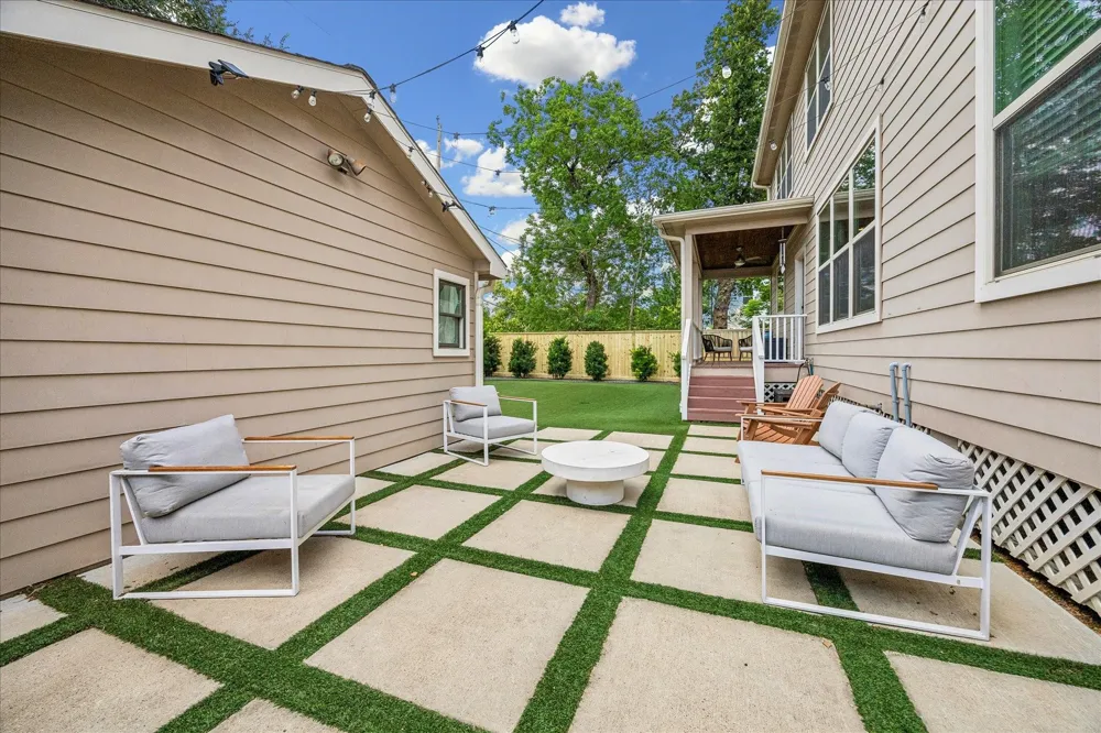 2318 Althea Drive Houston, TX 77018