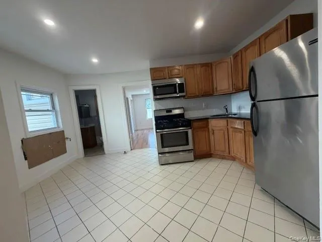 11708 Liberty Avenue Richmond Hill, NY 11419