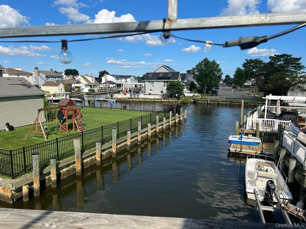 3955 South Street Seaford, NY 11783