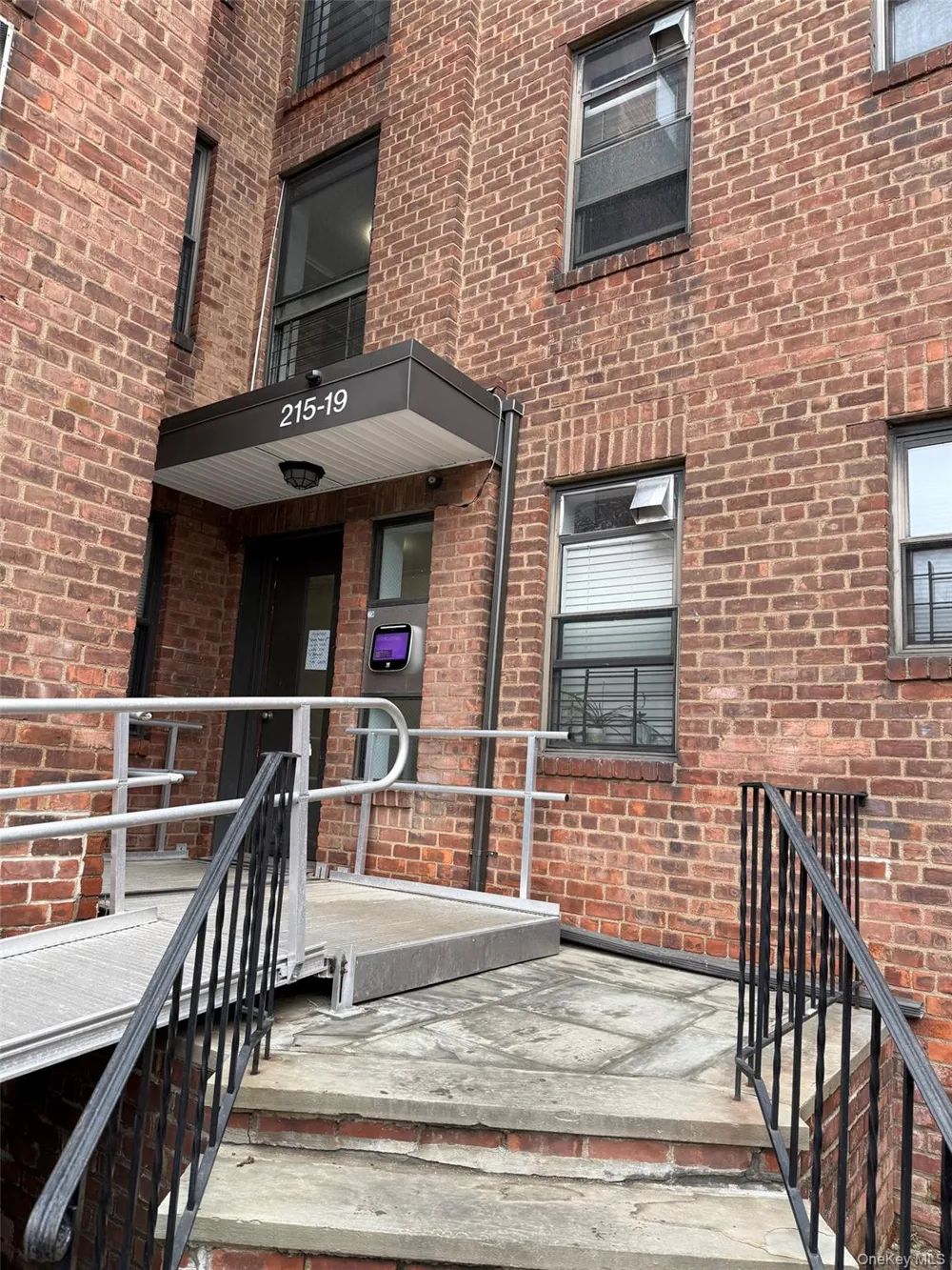 215-19 48th Avenue #2C Oakland Gardens, NY 11364
