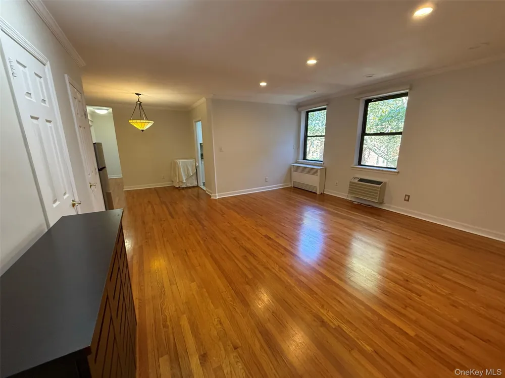 215-19 48th Avenue #2C Oakland Gardens, NY 11364