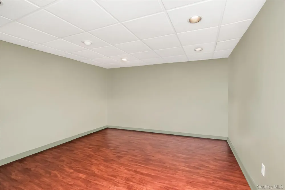 8 Davids Lane Ossining, NY 10562