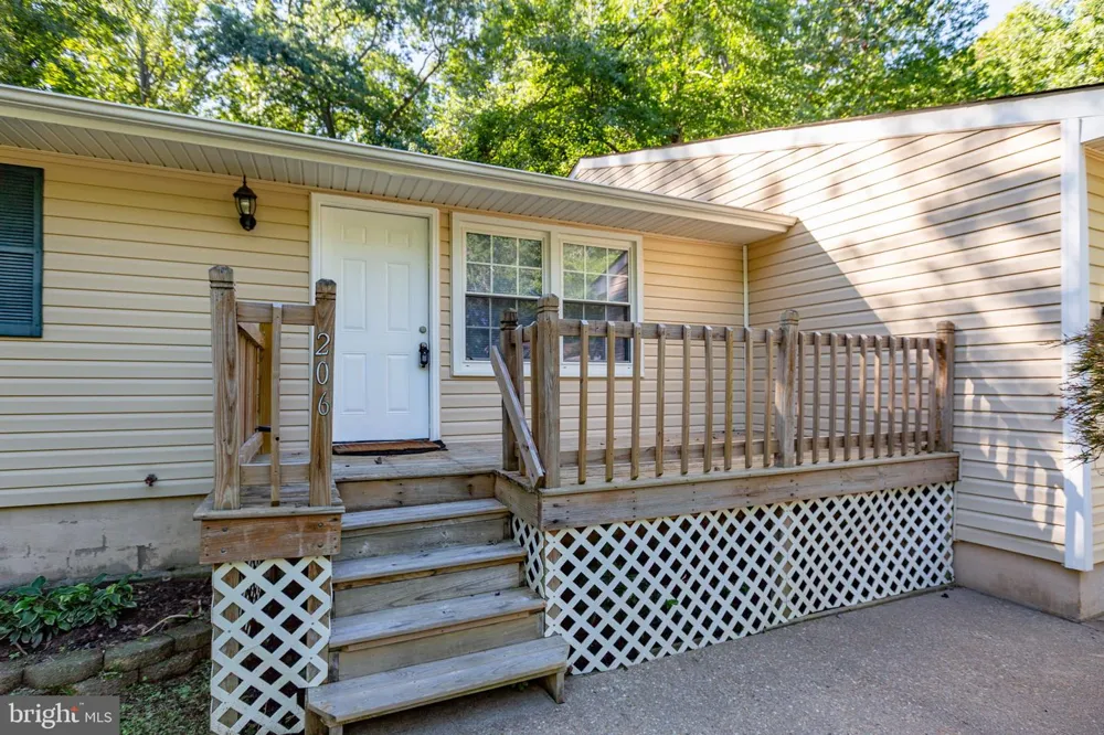 206 HAMPTON DRIVE Spotsylvania, VA 22551