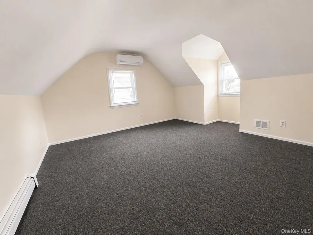 1 Arnold Street Hicksville, NY 11801
