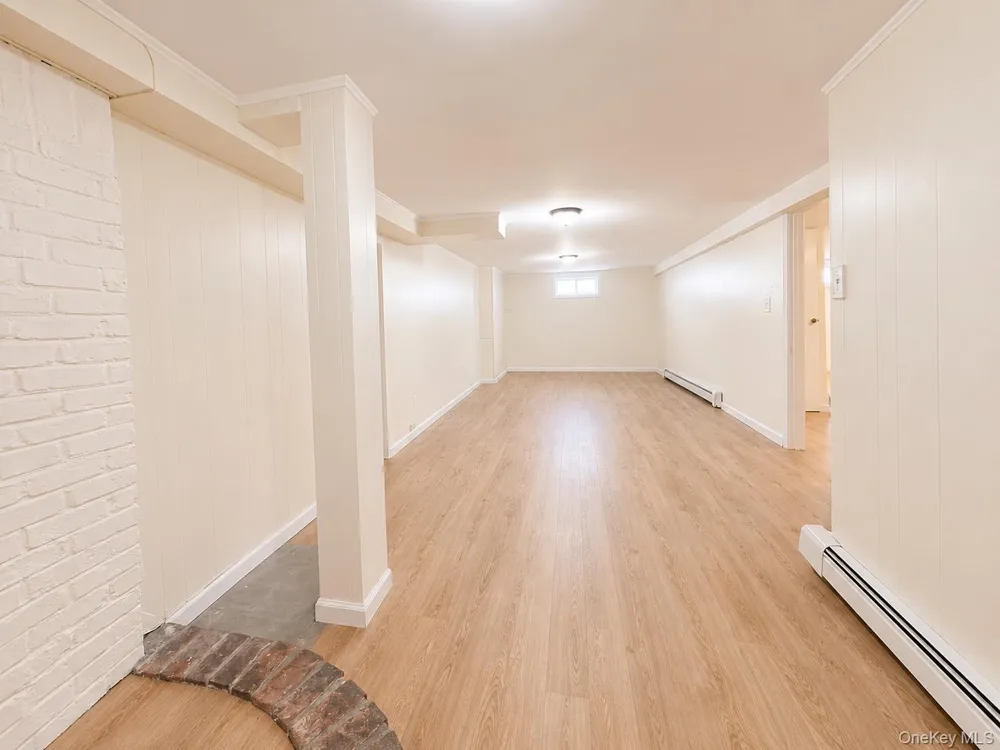1 Arnold Street Hicksville, NY 11801