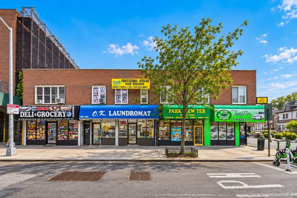1476 White Plains Road Bronx, NY 10462