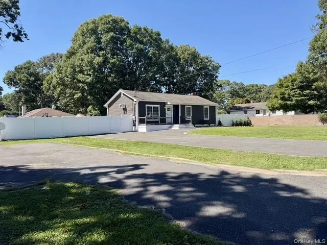 108 Floyd Road Shirley, NY 11967