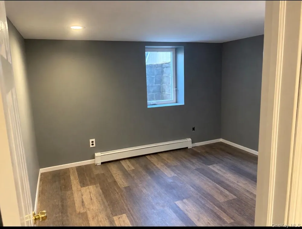108 Floyd Road Shirley, NY 11967