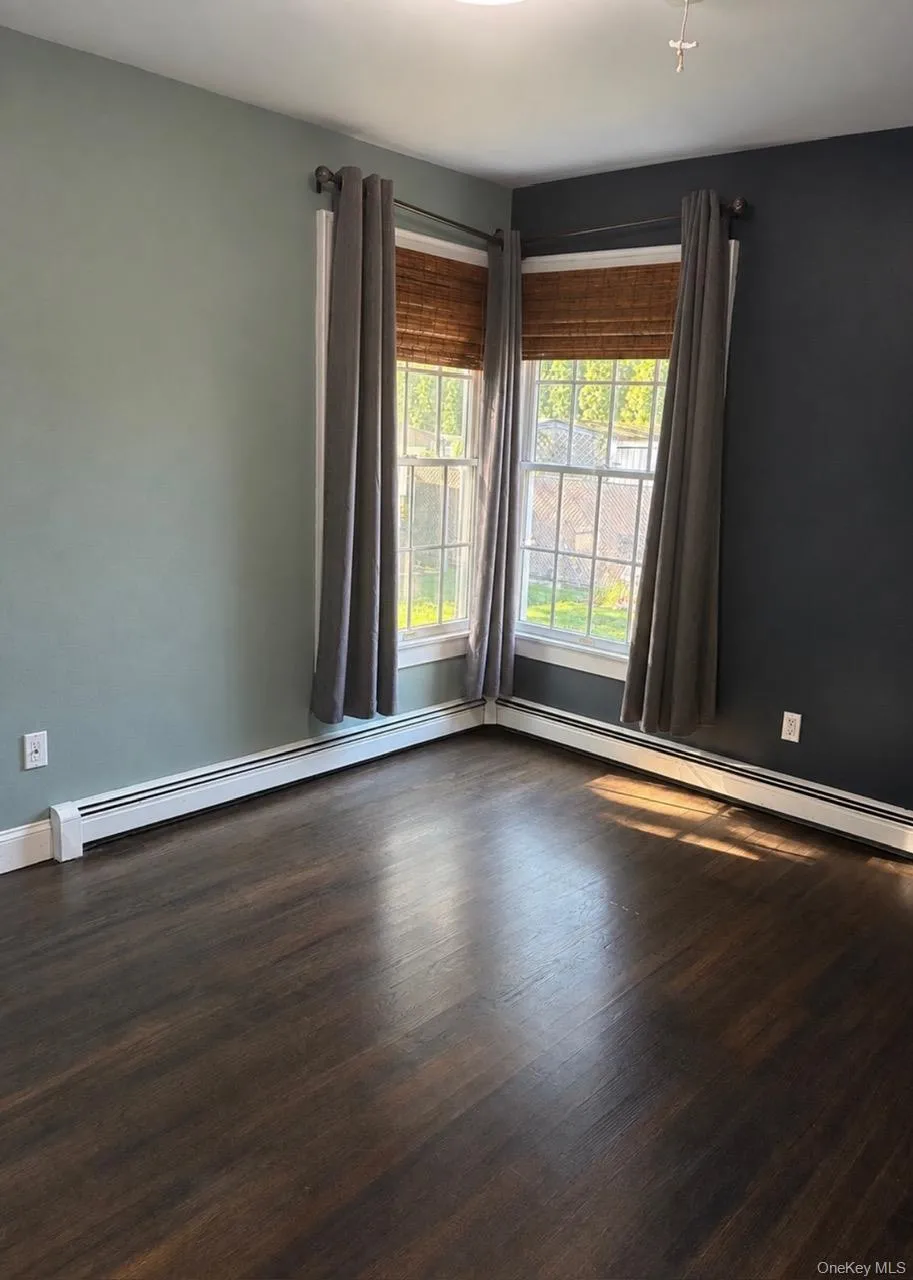 108 Floyd Road Shirley, NY 11967