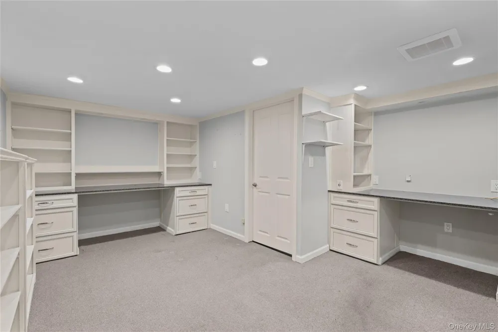 21 Iroquois Trail Harrison, NY 10528